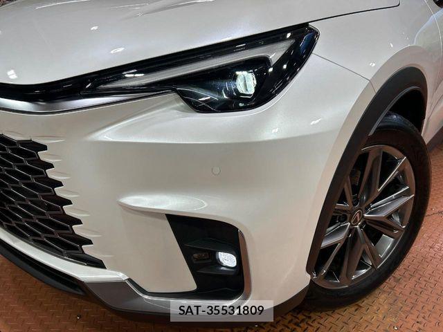 Lexus LBX 2025-07 8743427-11