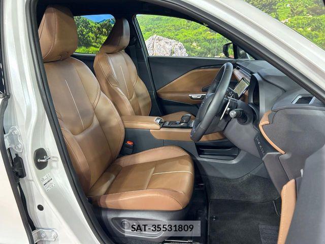 Lexus LBX 2025-07 8743427-7
