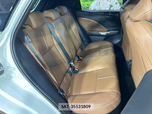 Lexus LBX 2025-07 8743427-8