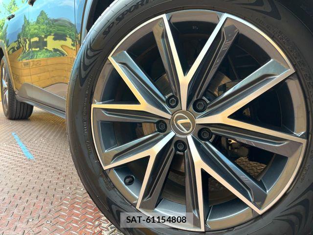 Lexus LBX 2024-03 8743428-12