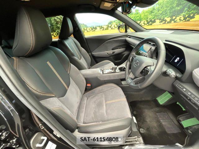 Lexus LBX 2024-03 8743428-7