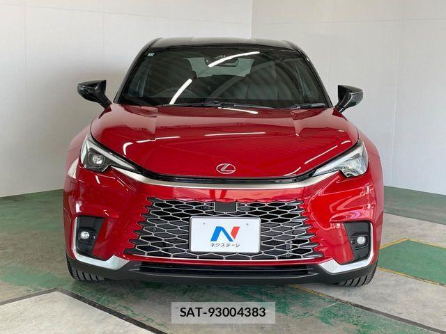 Lexus LBX 2025-11 8796474-13