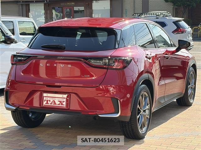 Lexus LBX 2024-10 8796476-3