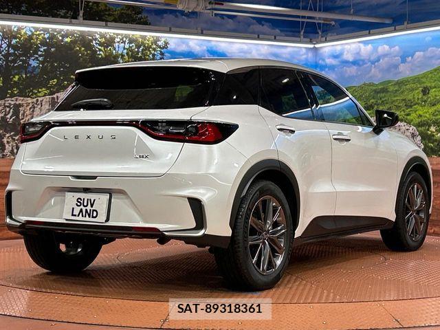 Lexus LBX 2026-07 8796473-16