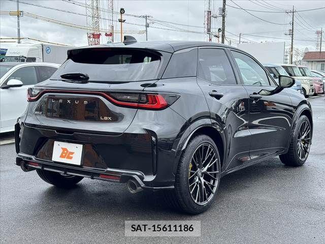Lexus LBX 2025-10 8796472-14