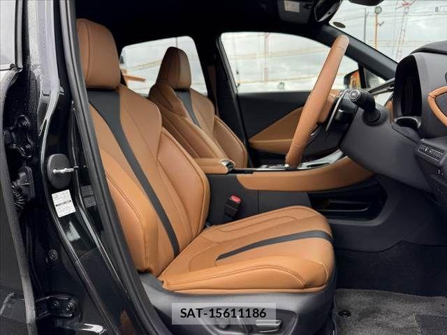 Lexus LBX 2025-10 8796472-15