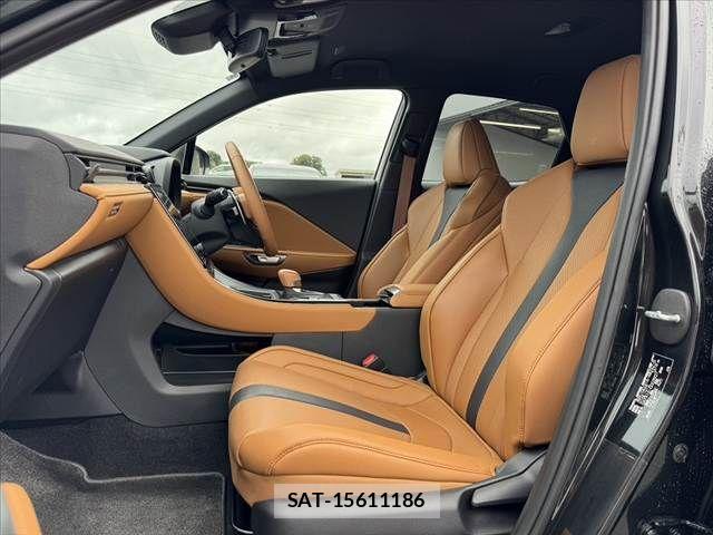 Lexus LBX 2025-10 8796472-16