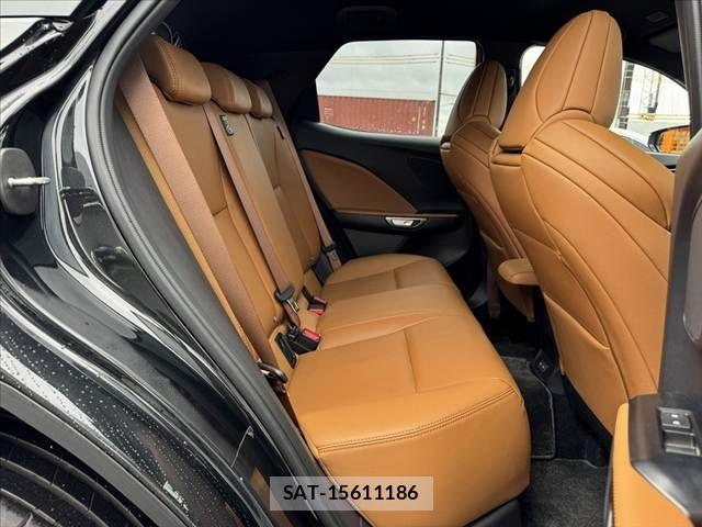 Lexus LBX 2025-10 8796472-19