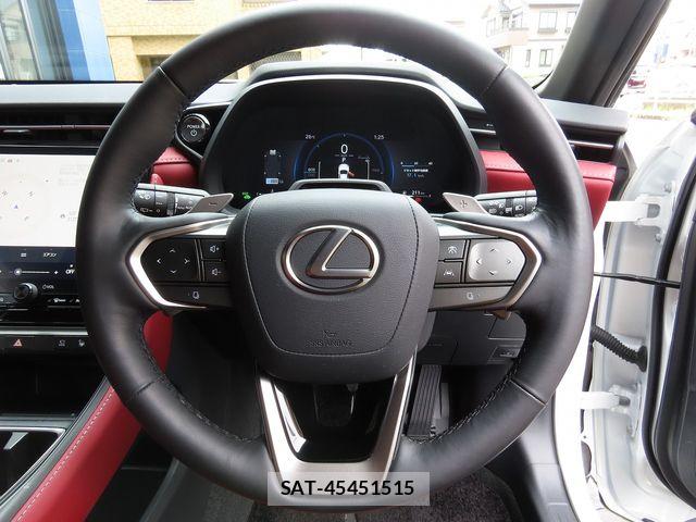 Lexus LBX 2024-12 8796471-12