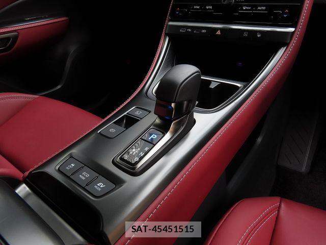 Lexus LBX 2024-12 8796471-13