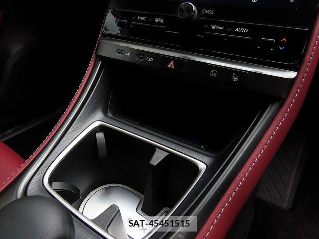 Lexus LBX 2024-12 8796471-17