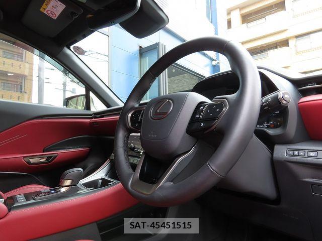 Lexus LBX 2024-12 8796471-1