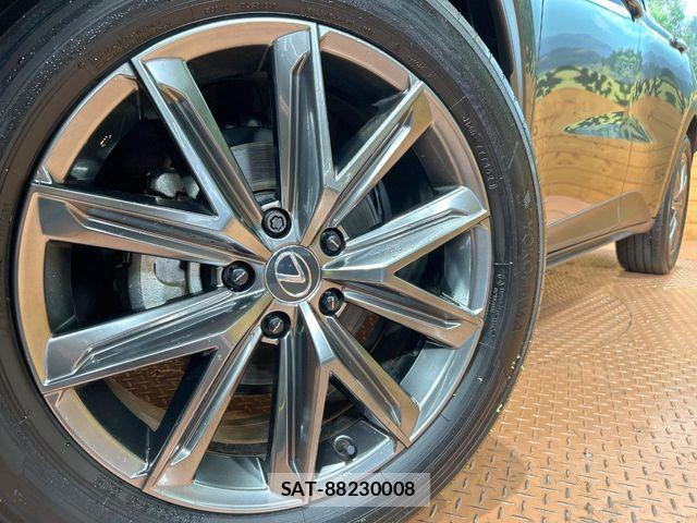 Lexus LBX 2024-01 8829951-12