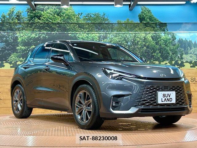 Lexus LBX 2024-01 8829951-15