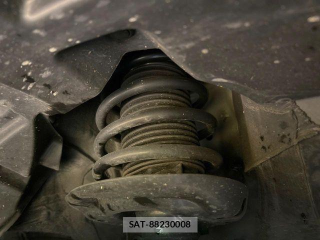 Lexus LBX 2024-01 8829951-19