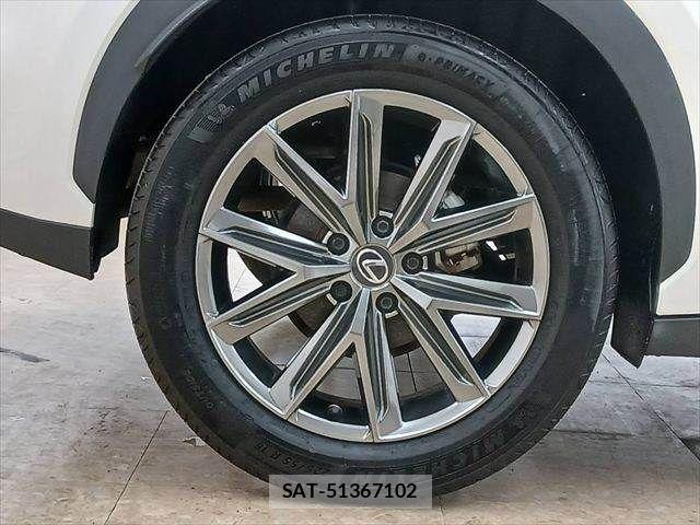 Lexus LBX 2024-03 8829950-24