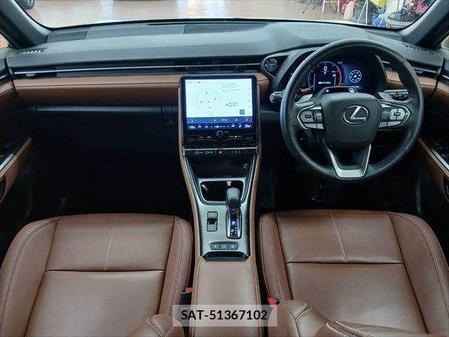 Lexus LBX 2024-03 8829950-2