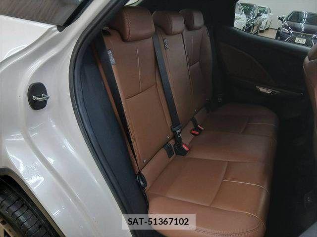 Lexus LBX 2024-03 8829950-7