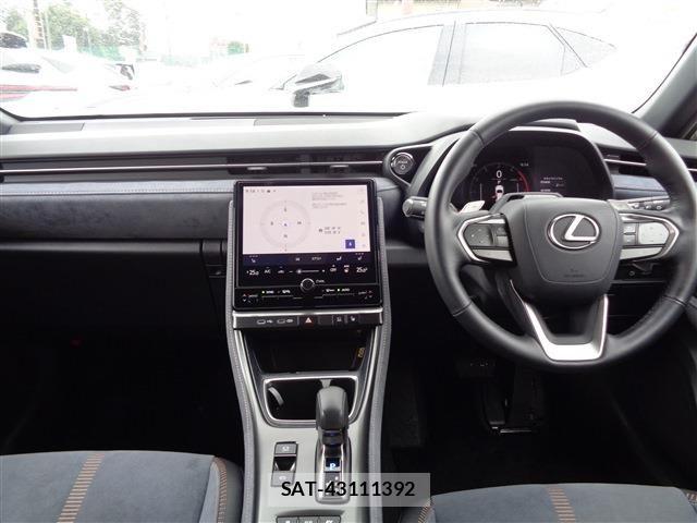 Lexus LBX 2024-09 8829959-11