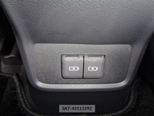 Lexus LBX 2024-09 8829959-12
