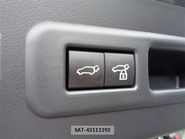 Lexus LBX 2024-09 8829959-14