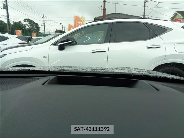 Lexus LBX 2024-09 8829959-18