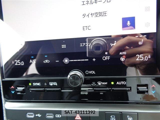 Lexus LBX 2024-09 8829959-21