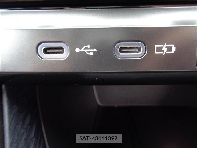 Lexus LBX 2024-09 8829959-23