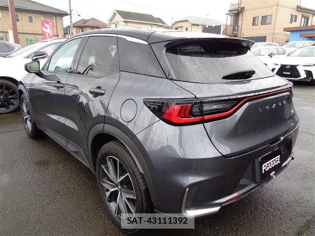 Lexus LBX 2024-09 8829959-5