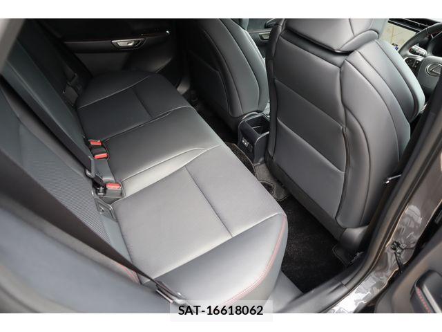 Lexus LBX 2025-04 8849577-10