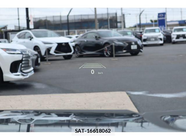 Lexus LBX 2025-04 8849577-16