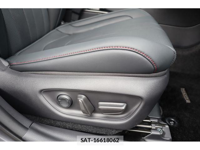Lexus LBX 2025-04 8849577-20