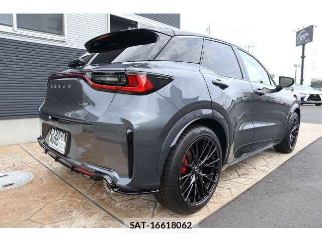 Lexus LBX 2025-04 8849577-6