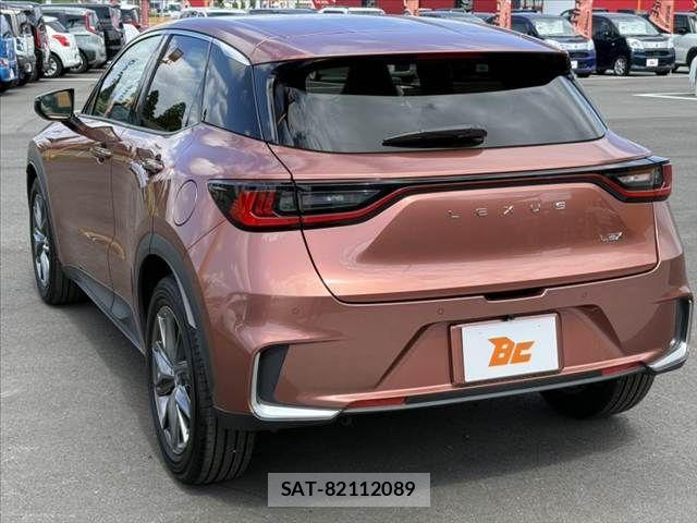 Lexus LBX 2024-08 8883846-14