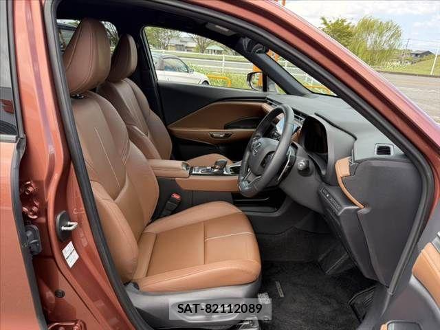 Lexus LBX 2024-08 8883846-15