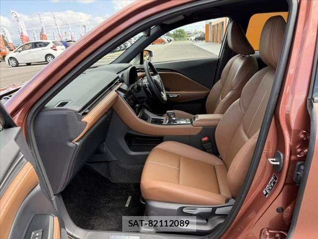 Lexus LBX 2024-08 8883846-16