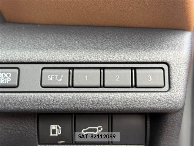Lexus LBX 2024-08 8883846-5