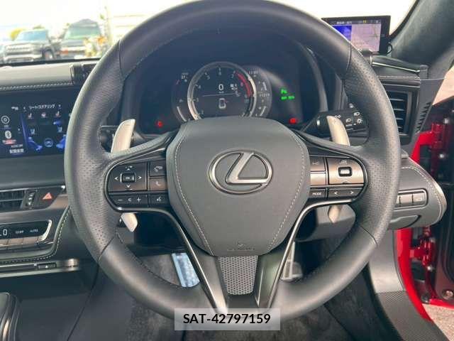 Lexus LC 2022-01 1319695-9