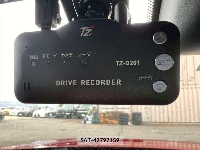 Lexus LC 2022-01 1319695-11