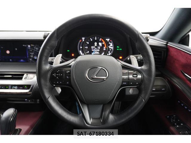 Lexus LC 2017-10 2210858-14