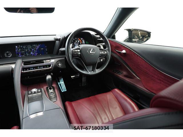 Lexus LC 2017-10 2210858-16