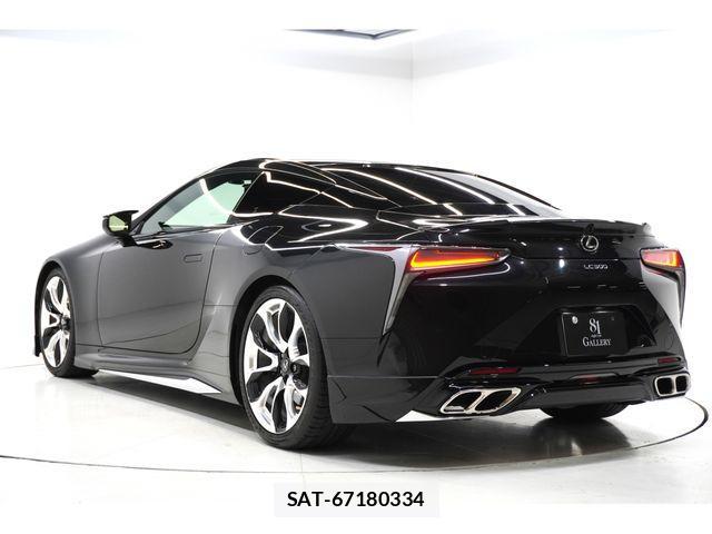 Lexus LC 2017-10 2210858-6