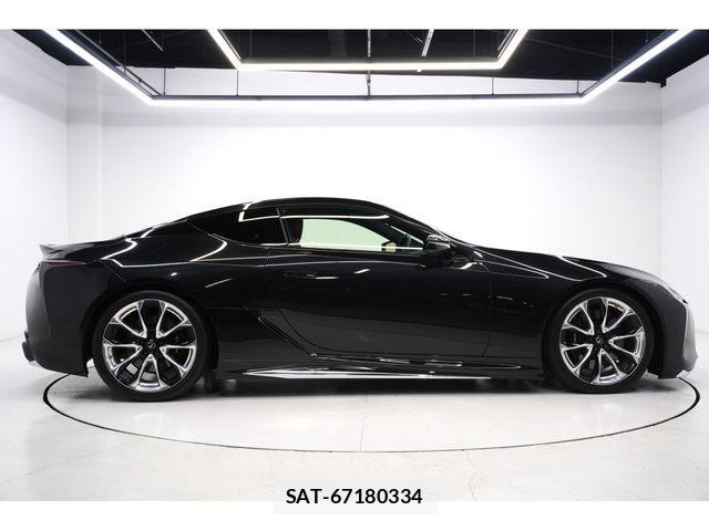 Lexus LC 2017-10 2210858-7