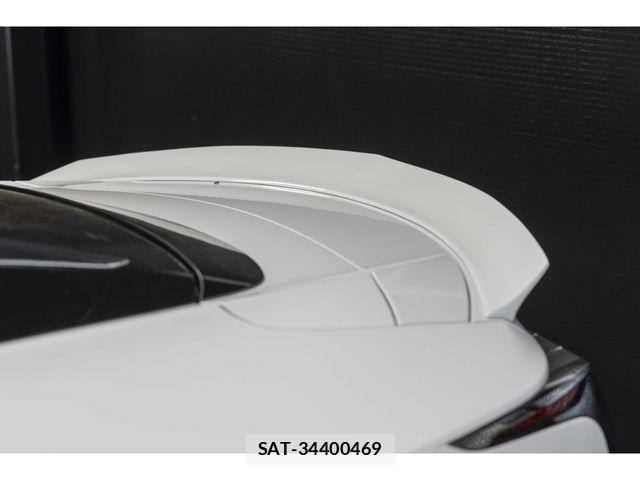 Lexus LC 2017-07 2400898-13