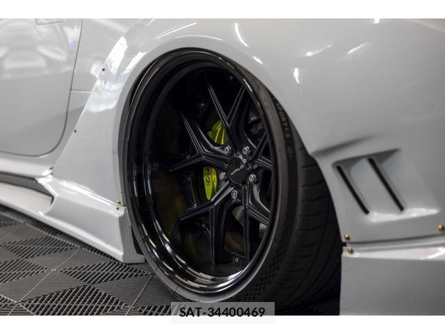 Lexus LC 2017-07 2400898-15