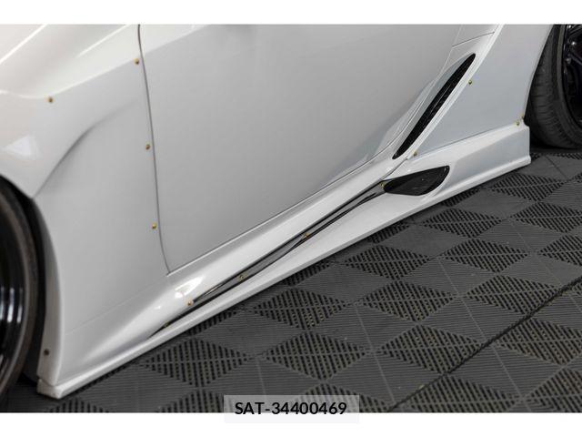 Lexus LC 2017-07 2400898-8