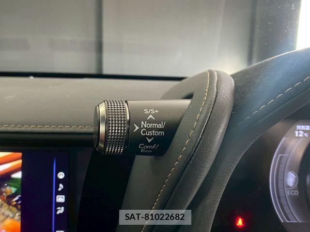Lexus LC 2021-03 6791201-9