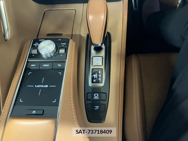 Lexus LC 2017-11 7220962-20