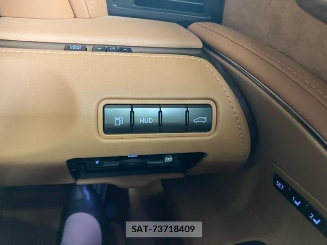 Lexus LC 2017-11 7220962-21