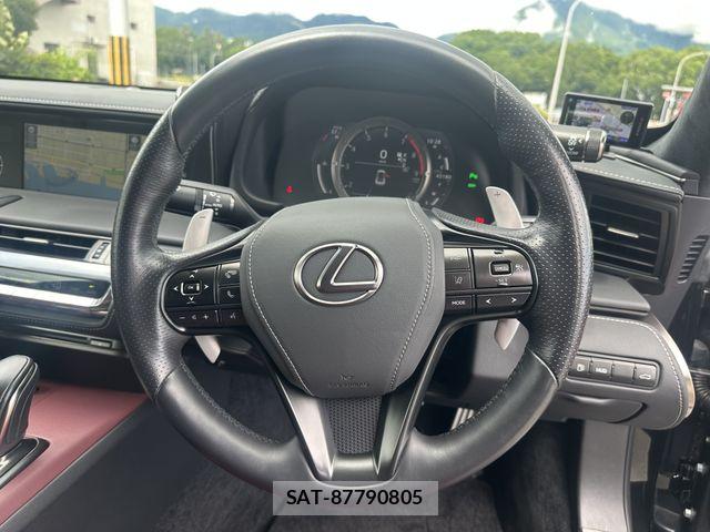 Lexus LC 2017-09 7877353-7